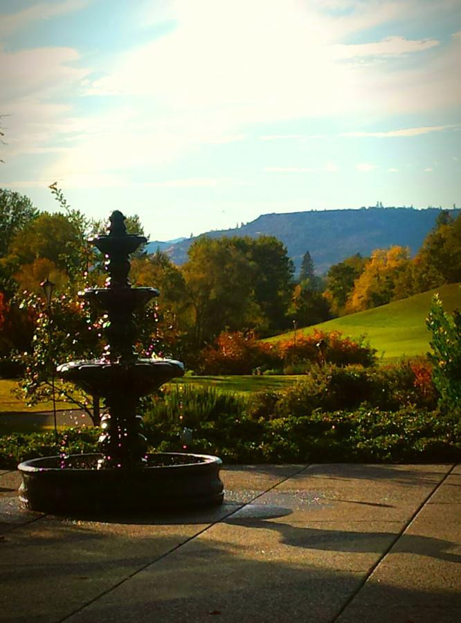 Resort At Eagle Point Golf Club Lodging Exteriör bild