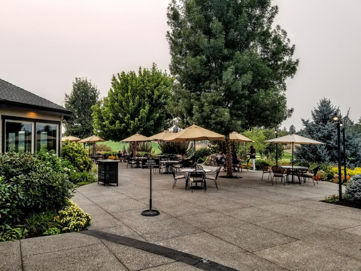 Resort At Eagle Point Golf Club Lodging Exteriör bild