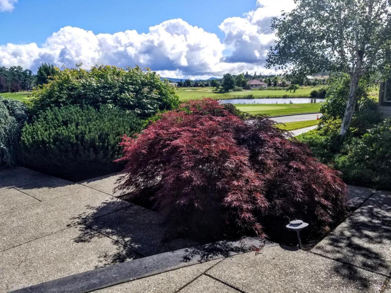 Resort At Eagle Point Golf Club Lodging Exteriör bild